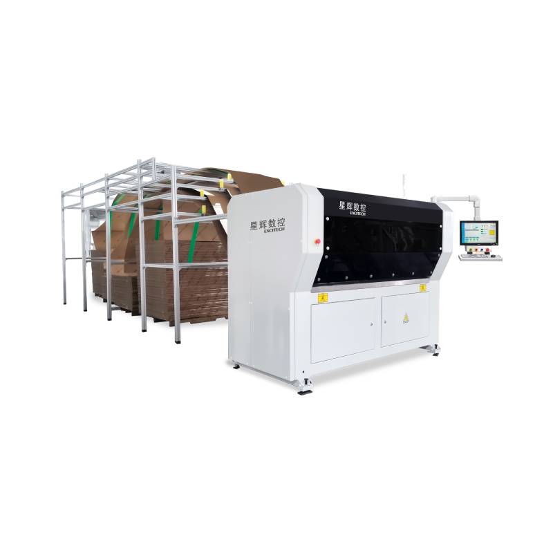 Kartonschneide- und Verpackungsmaschine